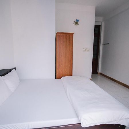 Lum Dong Tien Hotel Hue Buitenkant foto