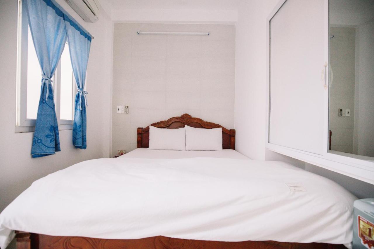 Lum Dong Tien Hotel Hue Buitenkant foto