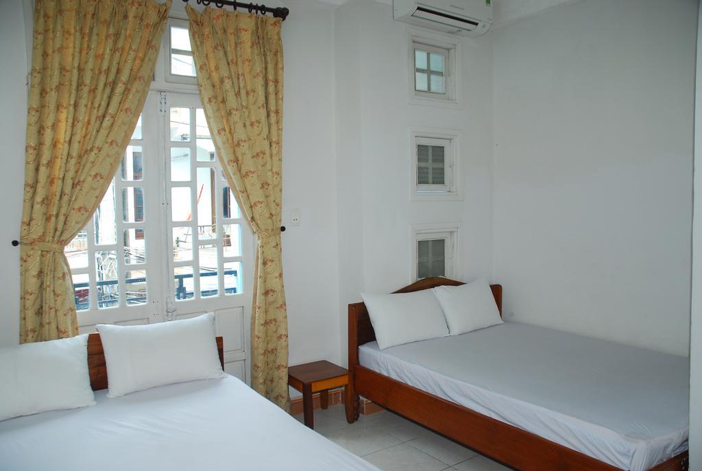 Lum Dong Tien Hotel Hue Buitenkant foto